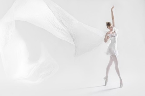 Caucasian ballet dancer dancing on pointe