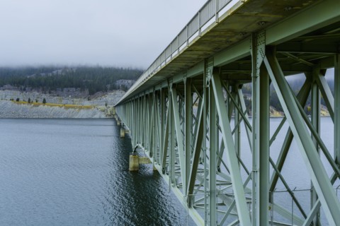 Bridge spanning river