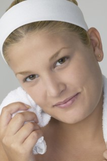 Hispanic woman wearing headband