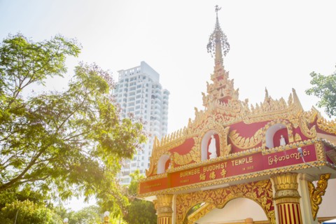 Dhammikarama Burmese temple under sunny sky