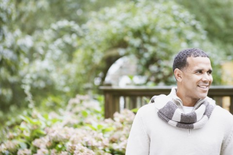 Man wearing a scarf outdoors