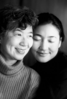 Japanese mother and daughter smiling
