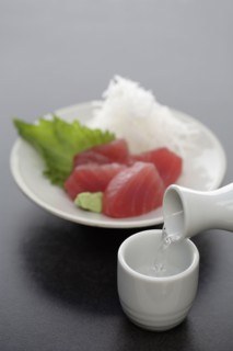 Tuna sashimi and sake