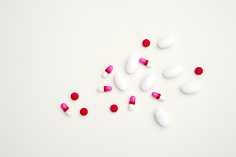 Scattered pills