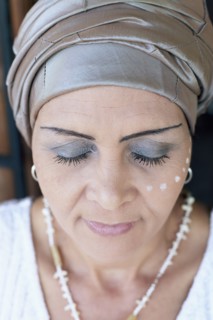 Mixed race woman wearing turban