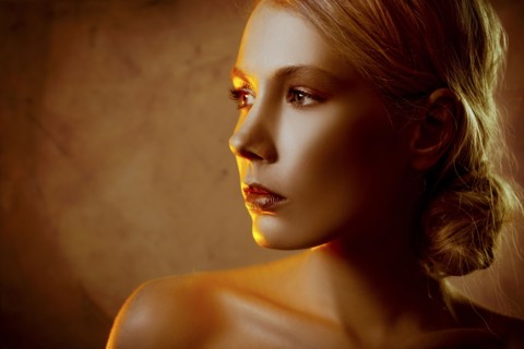 Caucasian woman with glamorous hairstyle