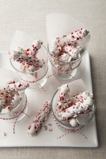 Peppermint pretzels in glasses