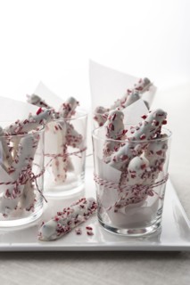 Peppermint pretzels in glasses