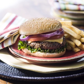 Cheeseburger with french fries
