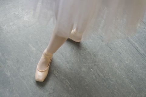 Legs of ballet dancer