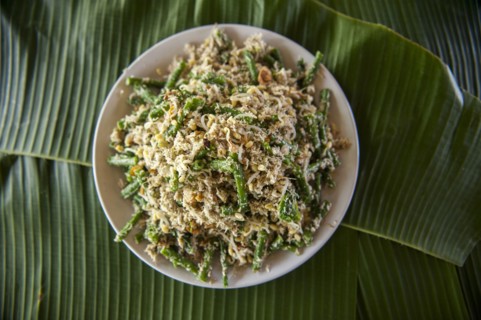 Close up of plate of food on leaves