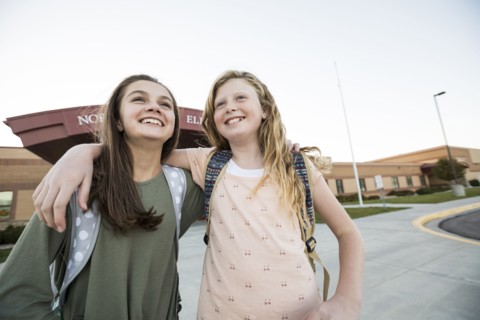 Utah, Lehi, Smiling sisters