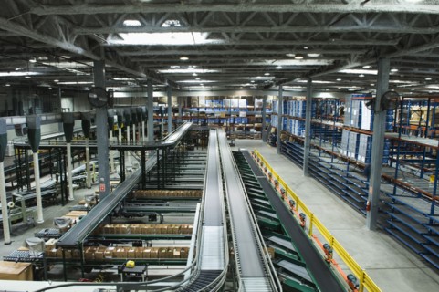 Conveyor belt in distribution warehouse