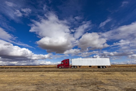 Semi truck travels in I 84
