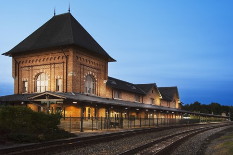 USA, Virginia, Bristol, Historic train station illuminated at evening, Bristol, Virginia, USA