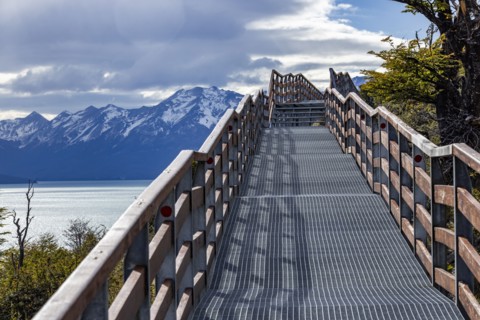 Argentina, Santa Cruz, El Calafate, Empty walkway at Perito Moreno Glacier, El Calafate, Santa