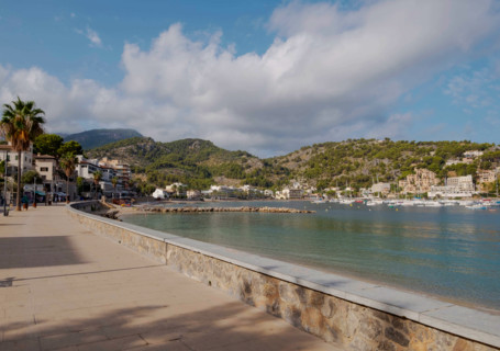Empty promenade at Soller Port. Soller Port, Mallorca, Spain