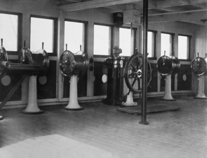 La passerelle de navigation du RMS Olympic