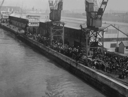 Les quais de Southampton, vus du RMS Titanic
