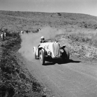 Zelda turns the bend. Racing driver Zelda Hughes representing Ford in the Menengai hill climb.