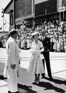 Princess Margaret in Nairobi. Princess Margaret, the younger sister of Queen Elizabeth II, greets