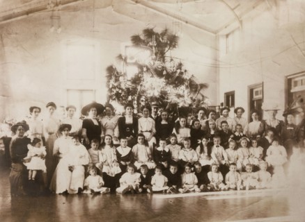 Hong Kong Christmas. Children belonging to European staff of the Taikoo Dockyard pose with their