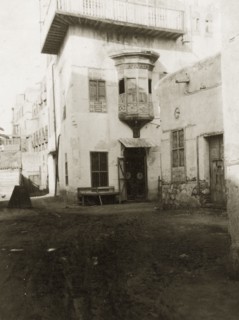 Suakin building. An unusual building located in Suakin, displaying an decorative bay or oriel