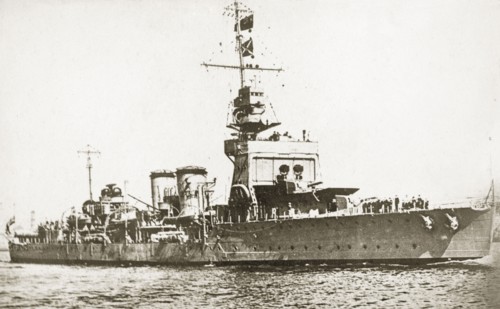 HMS Dauntless. Light cruiser HMS Dauntless, one of the ships that participated in the world cruise