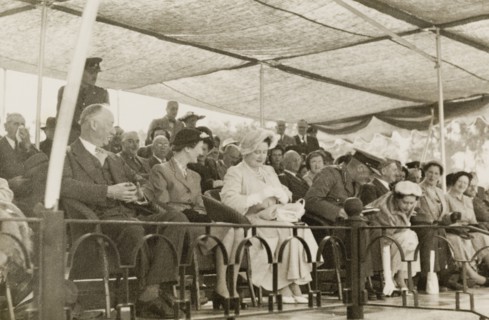 The Queen Mother and Princess Margaret in Rhodesia, 1953. Queen Elizabeth, The Queen Mother