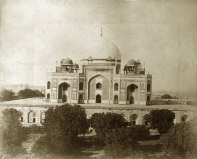 Humayun's tomb, Delhi. View of Emperor Humayun's tomb, an excellent example of Mughal architecture.