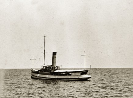 Armed launch 'Harold'. Harold', an armed launch boat belonging to the Persian Gulf Operations Fleet