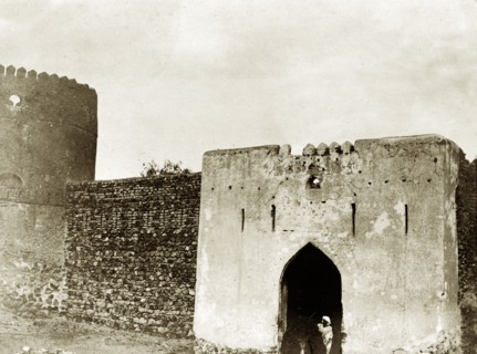 Muscat gateway. An ancient stone gateway leads from Muscat harbour into the town. Muscat, Oman,