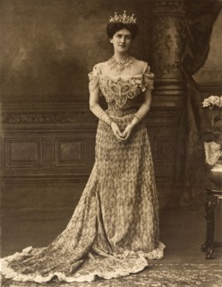 Lady Curzon. Studio portrait of Lady Curzon (1870-1906), Vicereine of India, finely dressed for the