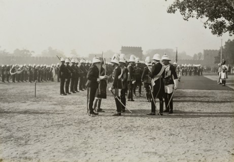 The King meets mutiny veterans. King George V (r.1910-36) meets military veterans of the Indian
