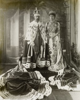 Dressed in Durbar robes. Portrait of King George V (r.1910-36) and Queen Mary, dressed in their