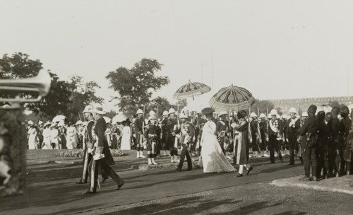 King Edward VII memorial stone. Onlookers gather to watch the unveiling of the King Edward VII