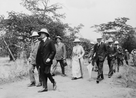 Royal tour of Kandahar Island. The Duke and Duchess of Connaught and their royal entourage receive