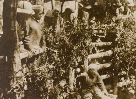 Maharajah at the stockade. The Maharajah of Mysore (Krishna Raja Wadiyar IV, 1884-1940) and his