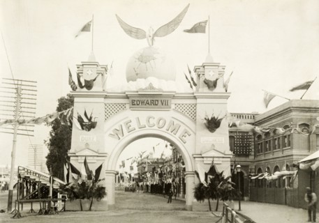 The Railway Workers' Royal Arch, Perth. The Railway Workers' Royal Arch in Wellington Street, part