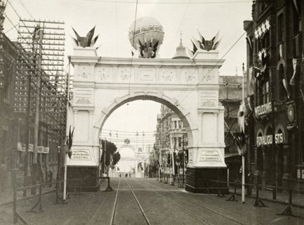 The Chamber of Commerce Arch, Perth. The Chamber of Commerce Arch at Barrack Street, part of