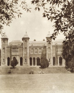 Government House, Perth. Front view of Perth's Government House, located in the city's business