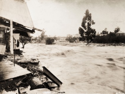 Flooding in Bloemfontein. A burst dam resulting from freak rainfall causes a flood to rampage down