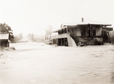 Flooding in Bloemfontein. A burst dam resulting from freak rainfall causes a flood to rampage down