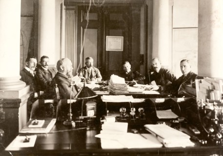 Members of the Executive Council of Transvaal. Sir Arthur Lawley (second from right), Lieutenant