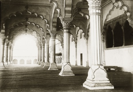 Interior of the Diwan-i-Am at Agra Fort. Interior view of the Diwan-i-Am (Hall of Public Audience)