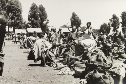 Karatina market . Kikuyu traders display their wares on the ground at Karatina market. South Nyeri,