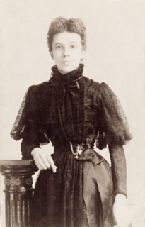 Portrait of Minnie Murray. Studio portrait of Minnie Murray (nee Hepworth), aged 25, posing in