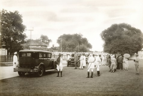 Lord Irwin arriving at welcoming reception. Lord Irwin, Viceroy of India, arrives in a Rolls Royce