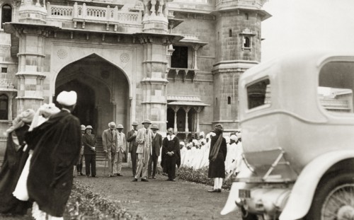 Lord Irwin's tour of Daly College. The headmaster of Daly College conducts a tour of the grounds