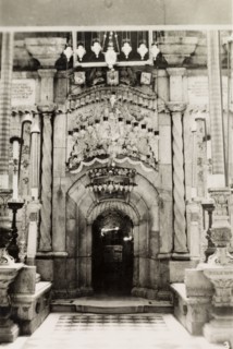 Tomb of Jesus, Jerusalem. View of the ornate aedicule marking the Tomb of Jesus inside the Church